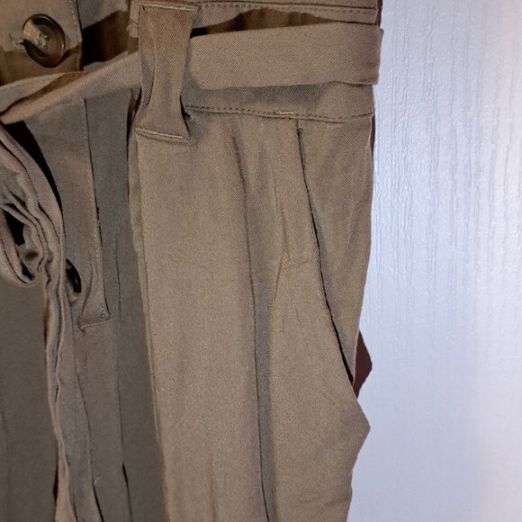 Khaki belted Jumpsuit - Picture 2 of 6